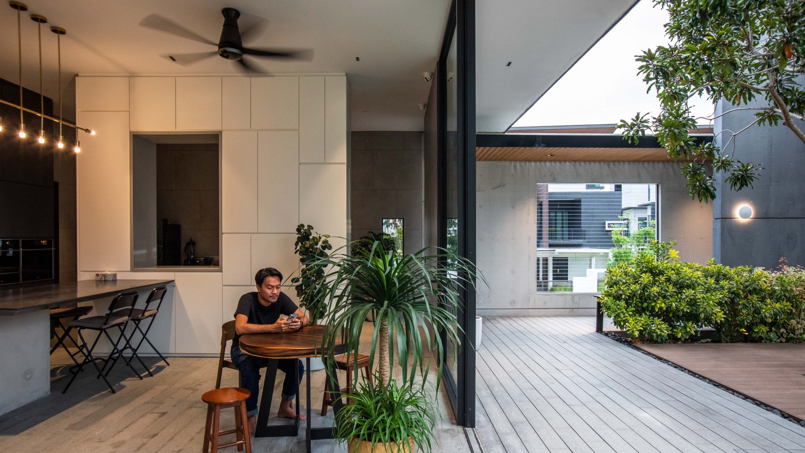 AR. Lee Cherng YIH & AR. Caleb Ong Yan Weng - BORDERLESS HOUSE (Formzero)